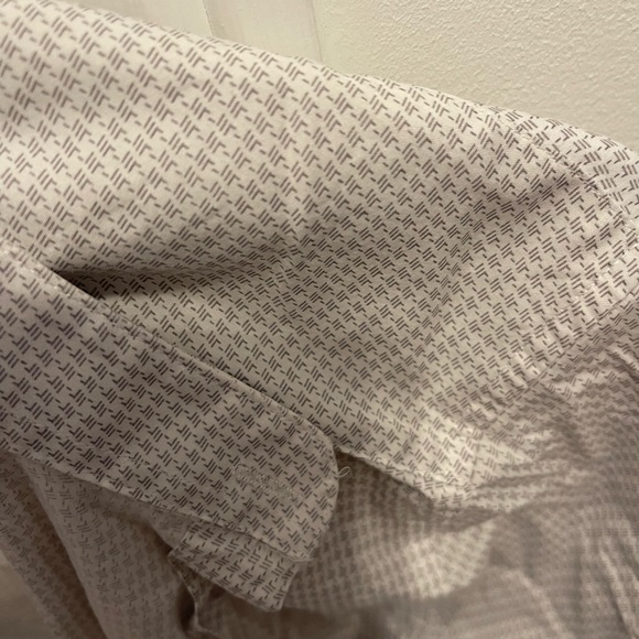 Calvin Klein - Picture 2 of 4